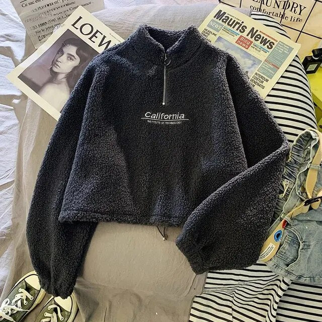 Schwarzer Fleece-Pullover mit Reißverschluss, "California"-Aufdruck, lässig, warm, modisch.