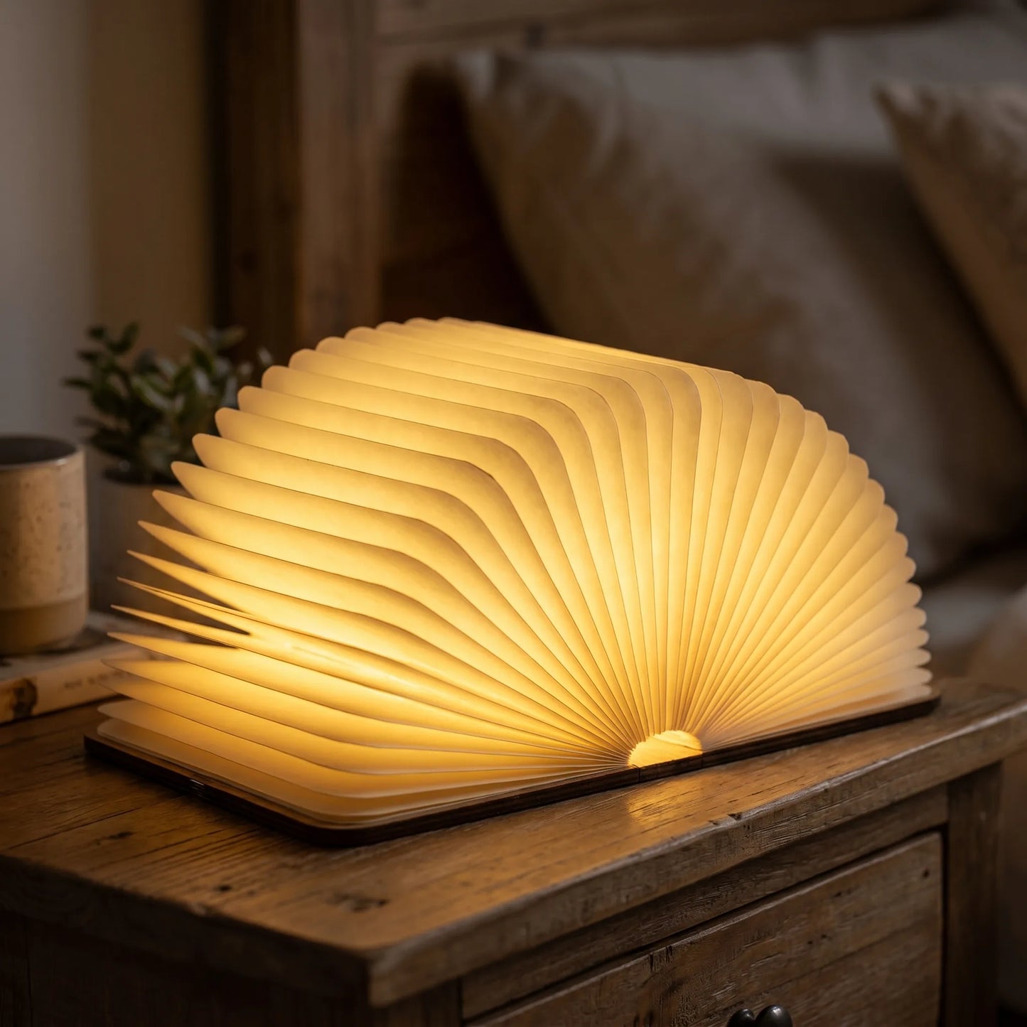 Book Shaped Table Lamp -  Lumitome