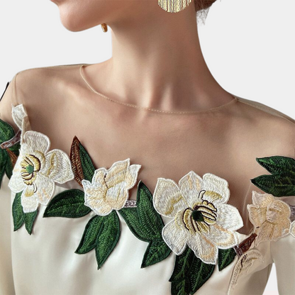 Beige Damenbluse mit Blumenmuster in lockerer Passform – Elvira