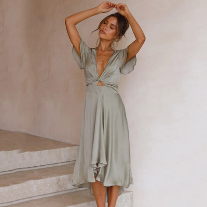 Sommerkleid mit dekorativem Schnitt und luxuriösen Details – Lana