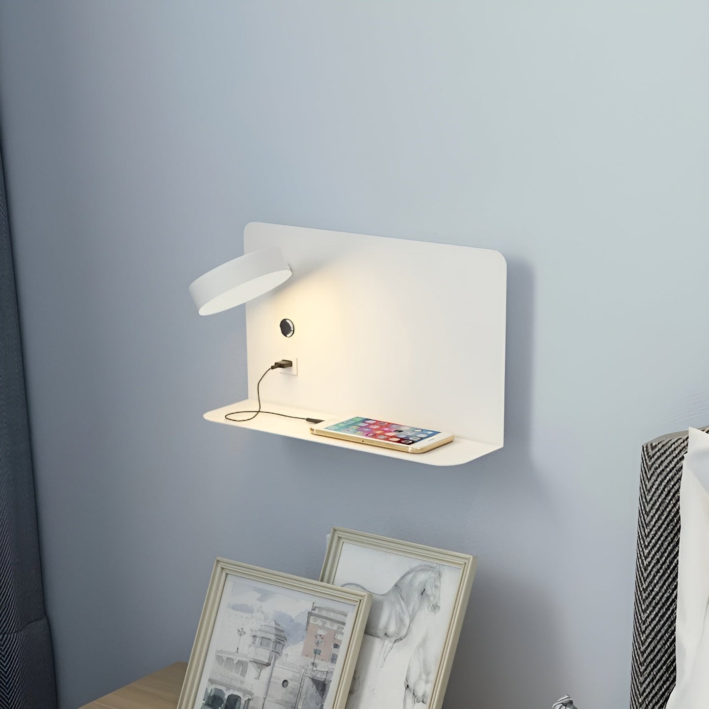 LED-Wandlampe mit USB-Ladegerät und Schalter - GlowPort