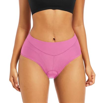 Frontansicht der rosa Radunterhose am Model, mit genähter Polsterkante im Schritt 6