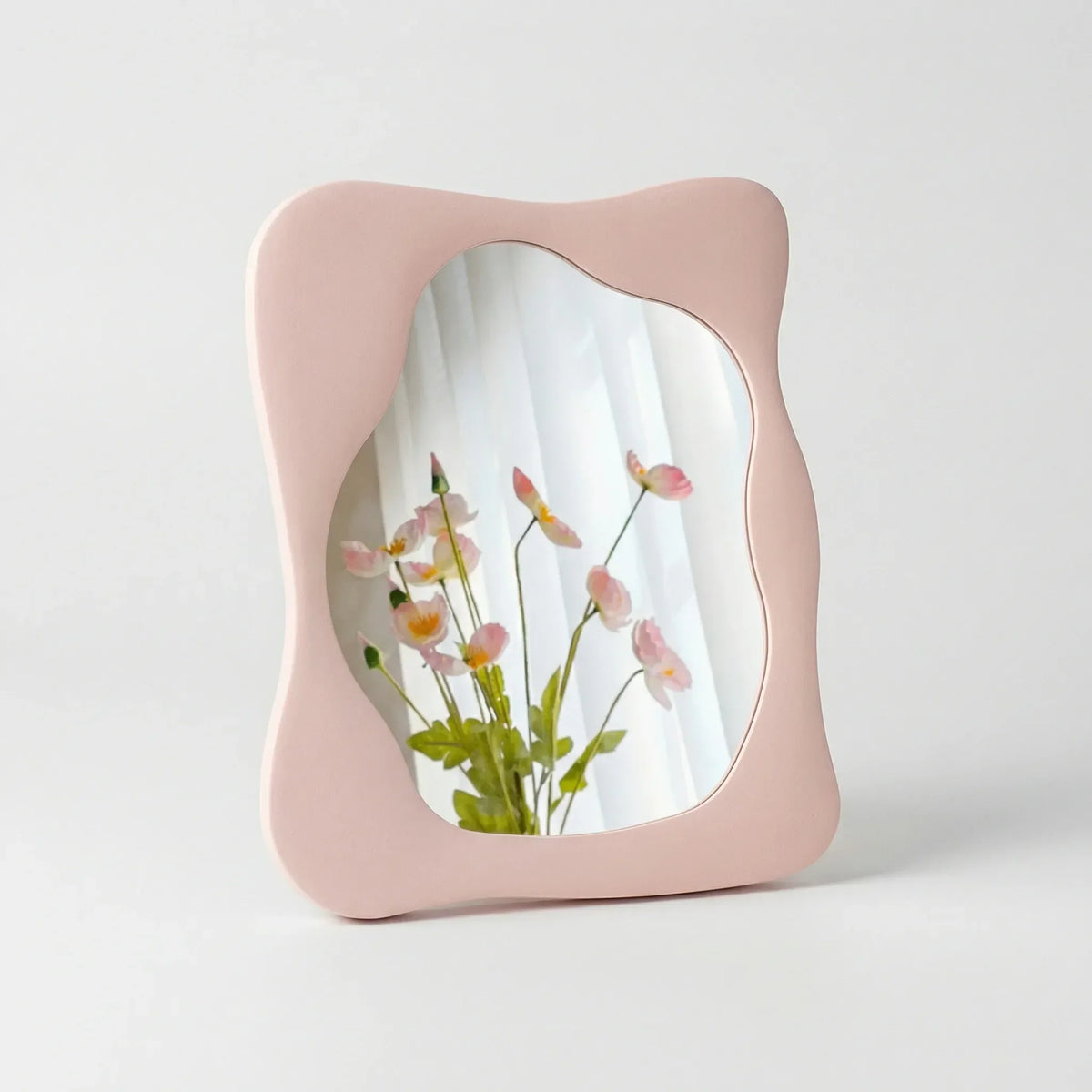 Decoratieve Wandspiegel Met Golvende Vorm - Curvello