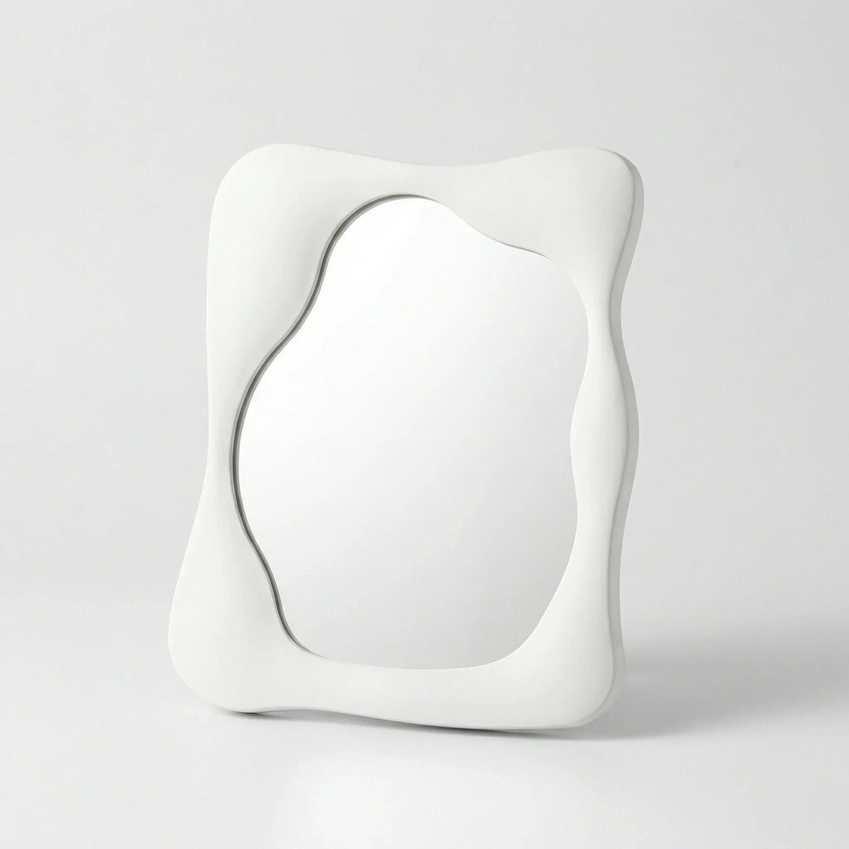 Decoratieve Wandspiegel Met Golvende Vorm - Curvello