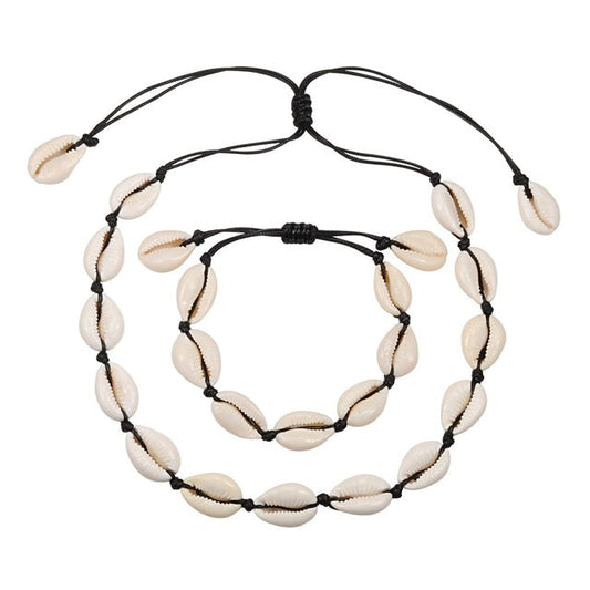 Schmuckset aus Naturmuscheln, Halskette und Armband, schwarz-weiß, handgefertigt, Boho-Stil.