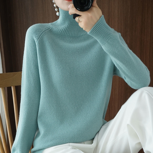 Damen Rollkragenpullover, hellblau, lange Ärmel, weiches Material, modisch, elegant.