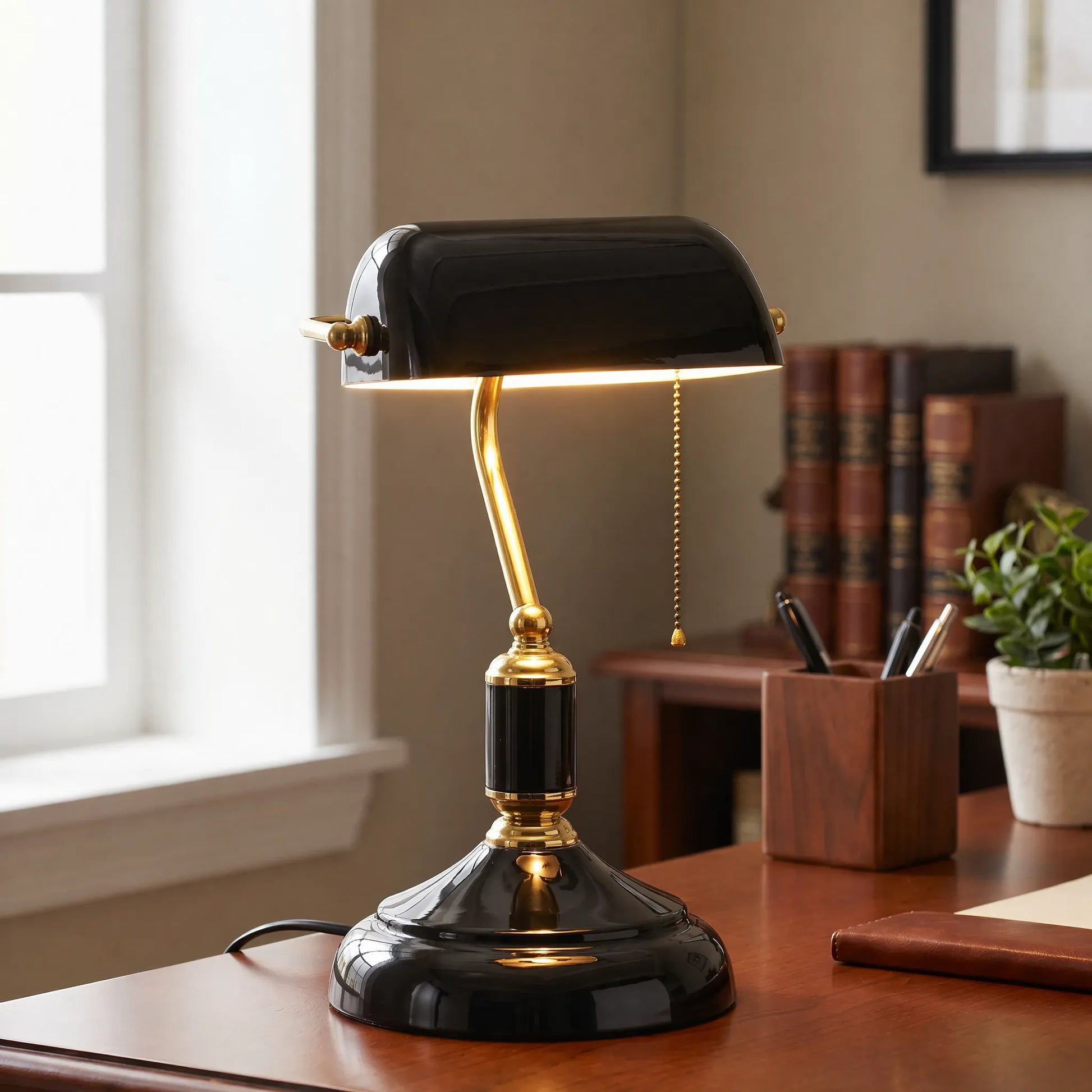 European-Style Banker Table Lamp -  Clarevox