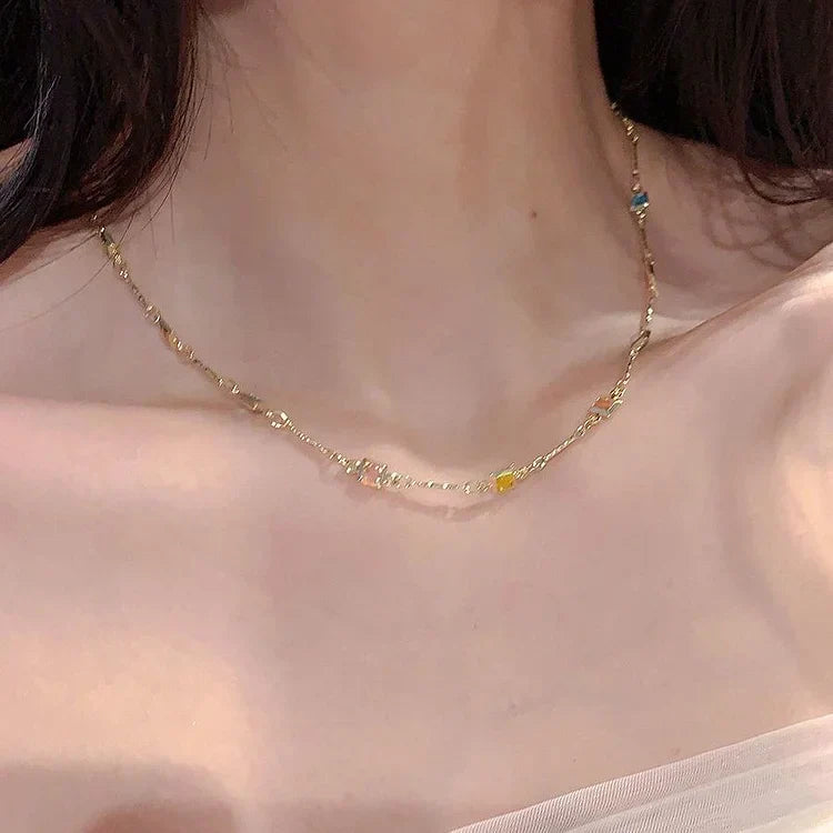 Feine Kette Mit Steinen - VividNecklace 