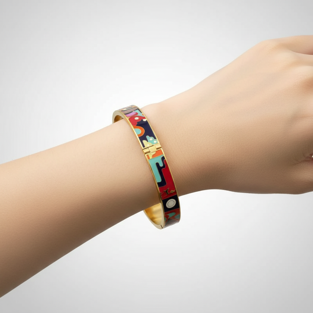 Goldfarbener Edelstahlarmreif - GlamourBangle 