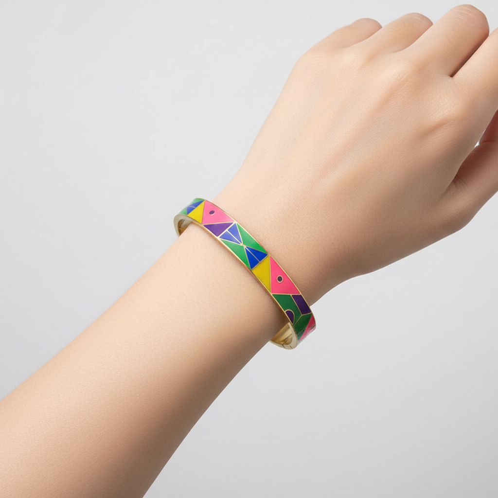 Goldfarbener Edelstahlarmreif - GlamourBangle 