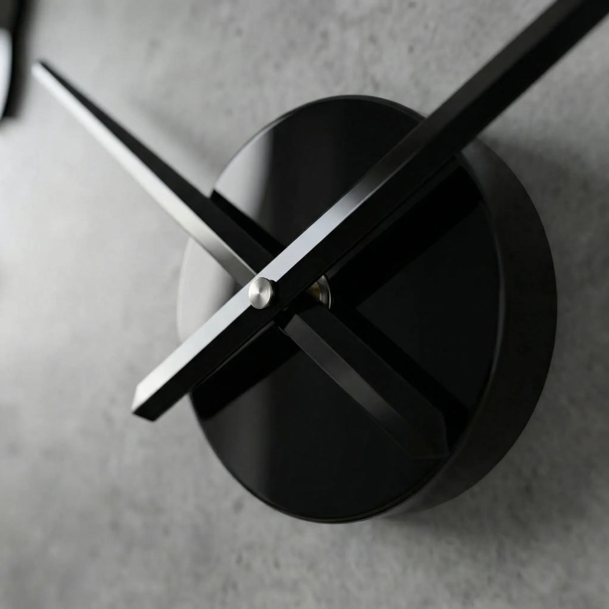 Große Wanduhr Für Praxen - Dentiqube