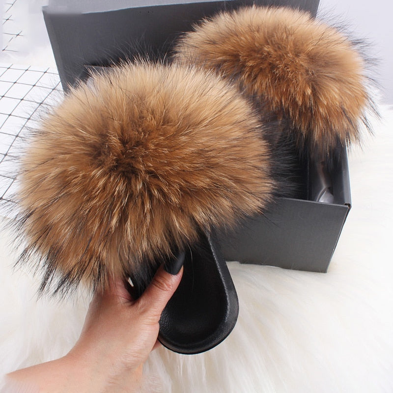 Braune Pelzhausschuhe Damen, flauschig, modisch, bequem, Geschenkidee, luxuriös.