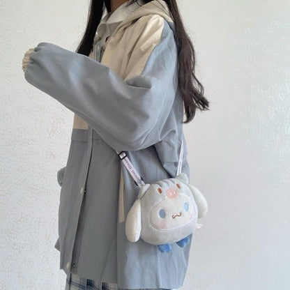 Flauschige Plüsch-Umhängetasche in Tierform, hellgrau, für Damen, modisches Accessoire.