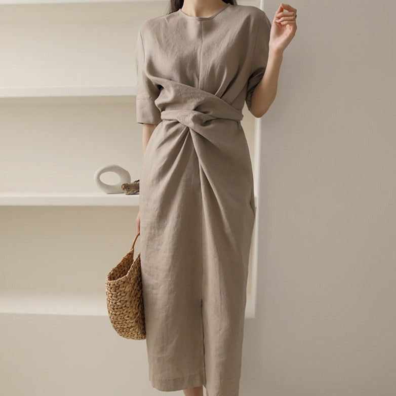 Leichtes Sommerkleid in Khaki mit verstellbarer Taille – Isalie