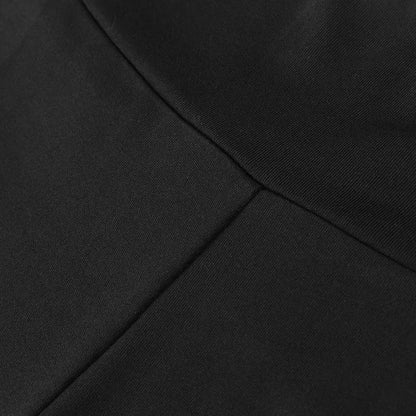 Schwarzer Stoff, Nahaufnahme, glatte Textur, hochwertiges Material, Mode, Bekleidung.