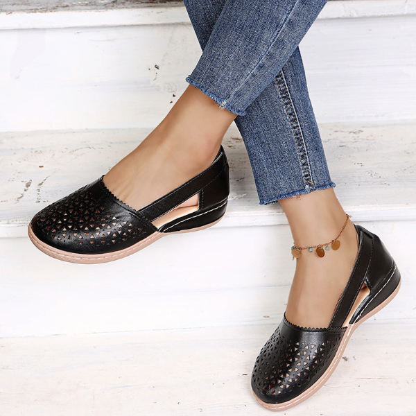 Orthopädische Slipper mit Ausschnitten - Lena