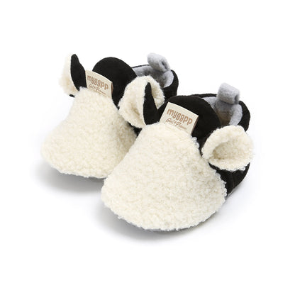 Weiche rutschfeste Lauflernschuhe für Babys mit Lamm-Motiv – Winterzauber Schrittchenwarm