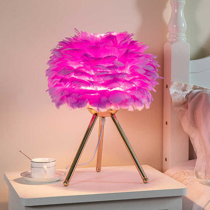 Dimmbare Tischlampe mit luxuriösen Federn – Pluma