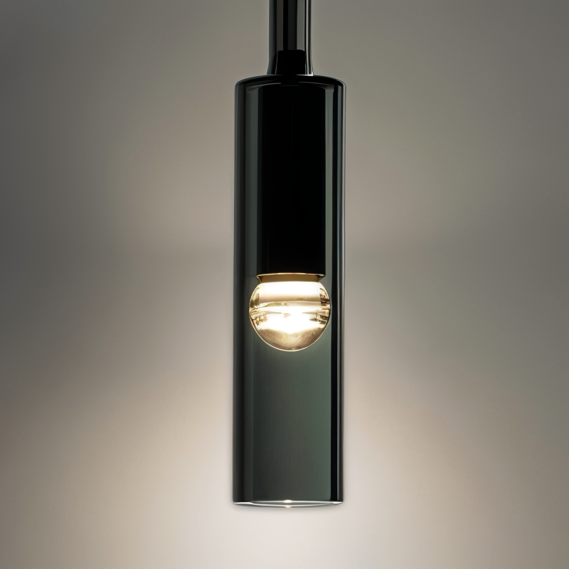 Minimale Wandleuchte mit Rauchglas – Orvane