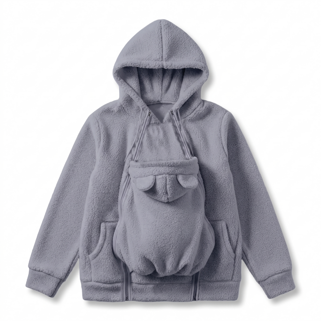 Grauer Sherpa-Hoodie als Flat Lay mit eingesetztem Babytrageeinsatz, Bärenöhrchen, Doppelreißverschlüssen und Seitentaschen. 12
