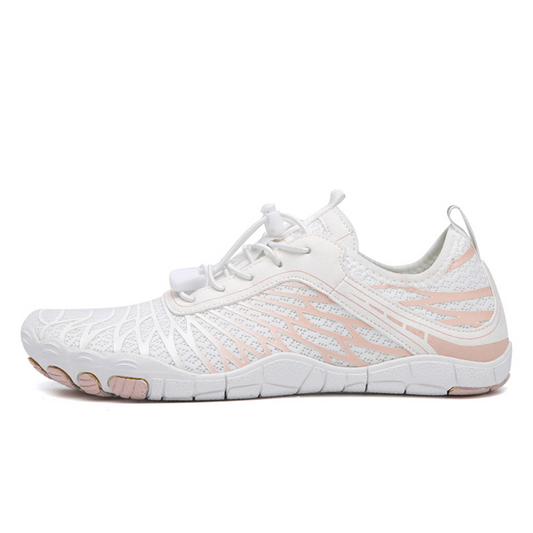 Weiße Barfußschuhe mit orthopädischer Einlegesohle, atmungsaktivem Design, mehrlagigem Material.