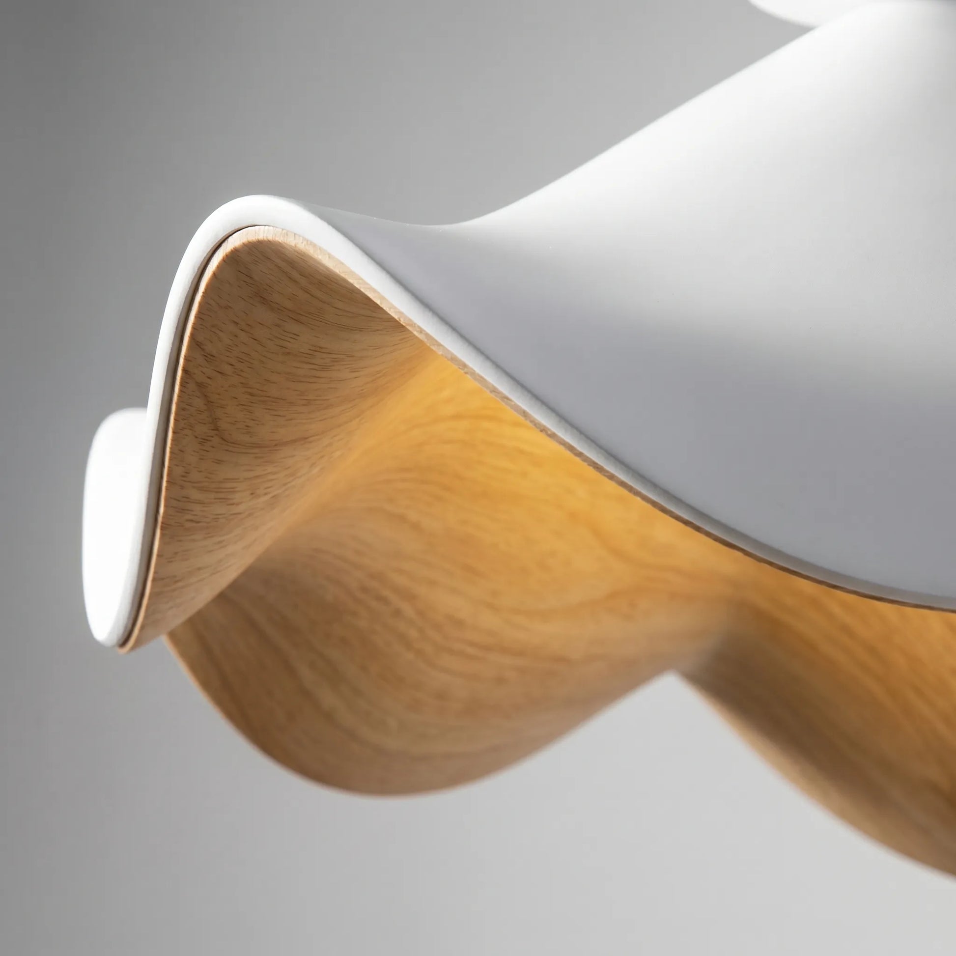 Lotus-Shaped Sculptural Ceiling Light -  Lotuseil
