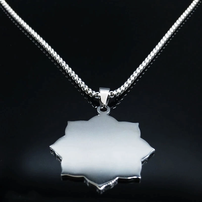 Silberne Halskette mit sternförmigem Anhänger, glänzend, Schmuck für Damen, modisch.