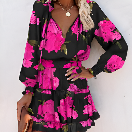 Fröhliches Sommerkleid mit Muster und Rüschen – Lina