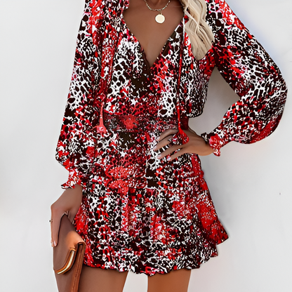 Fröhliches Sommerkleid mit Muster und Rüschen – Lina
