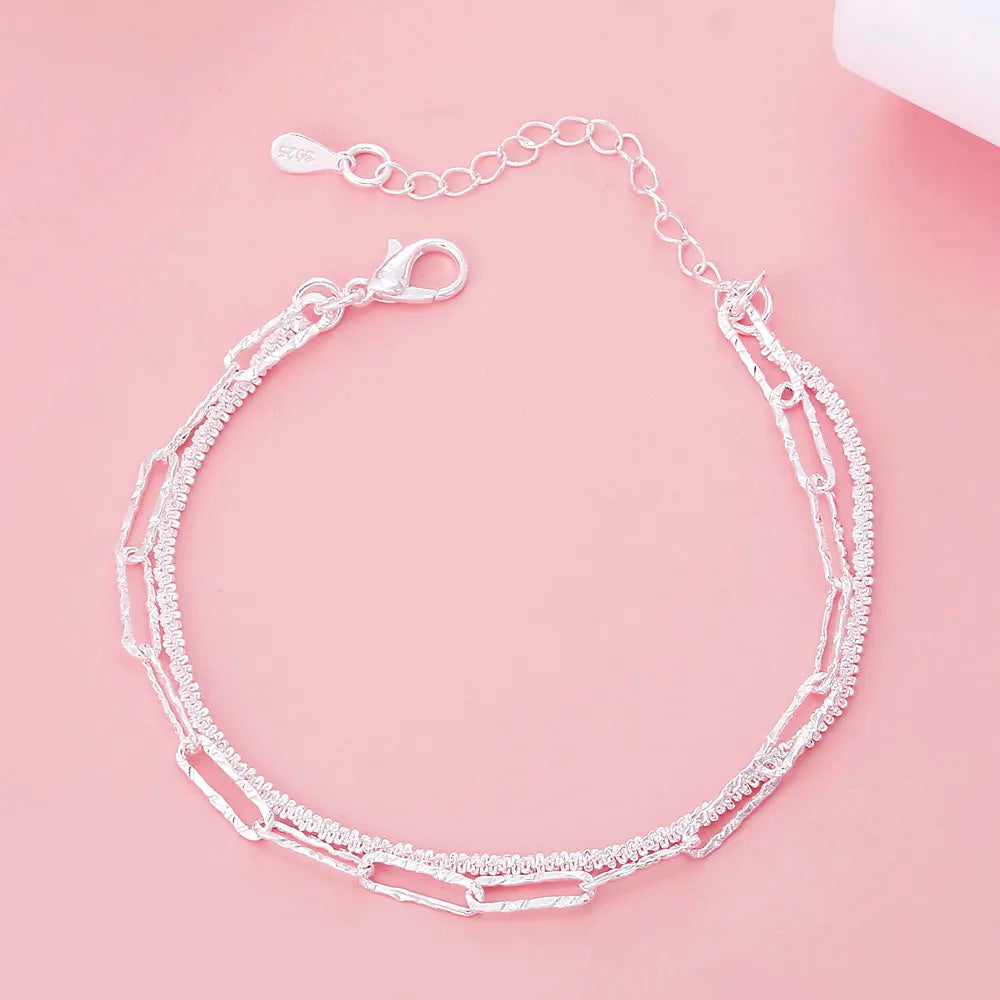 Silberarmband Damen, filigranes Design, verstellbar, Schmuck, Geschenkidee, elegant, modisch.
