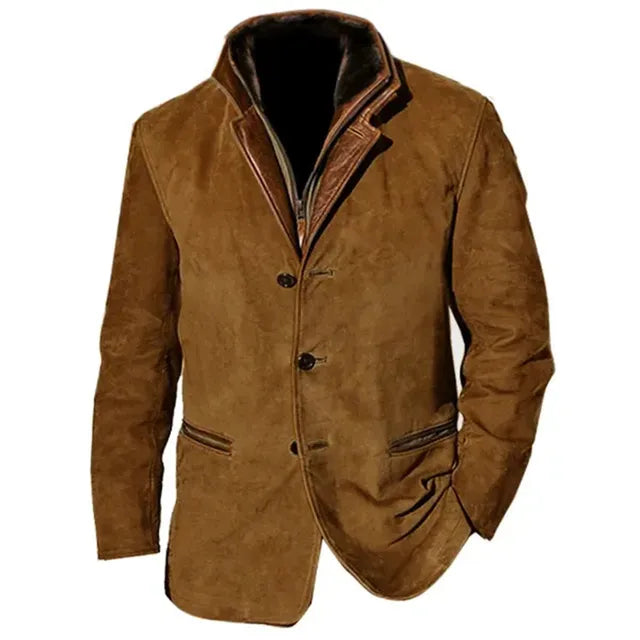 Frontansicht der Jacke in warmem Kamelbraun mit dreireihigem Knopfverschluss, doppeltem Kragen und Fellfutter. 4