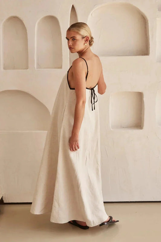 Ärmelloses beiges Boho-Maxikleid in Leinenoptik – Elin