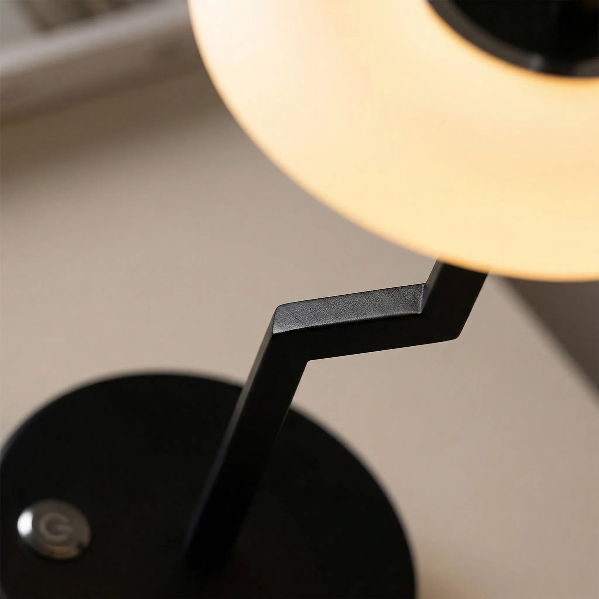 Modern Disc Shade Desk Lamp -  Luscendi
