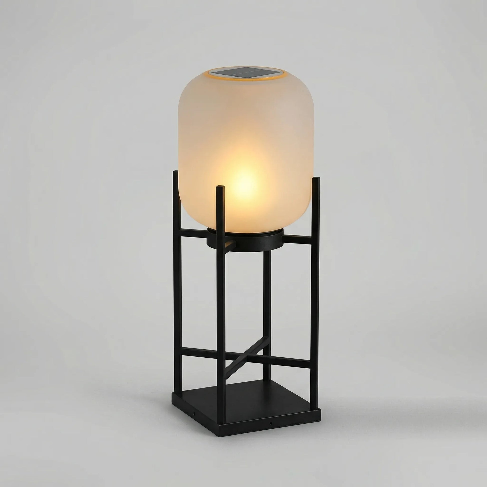 Modern Freestanding Garden Lamp -  Solanthre