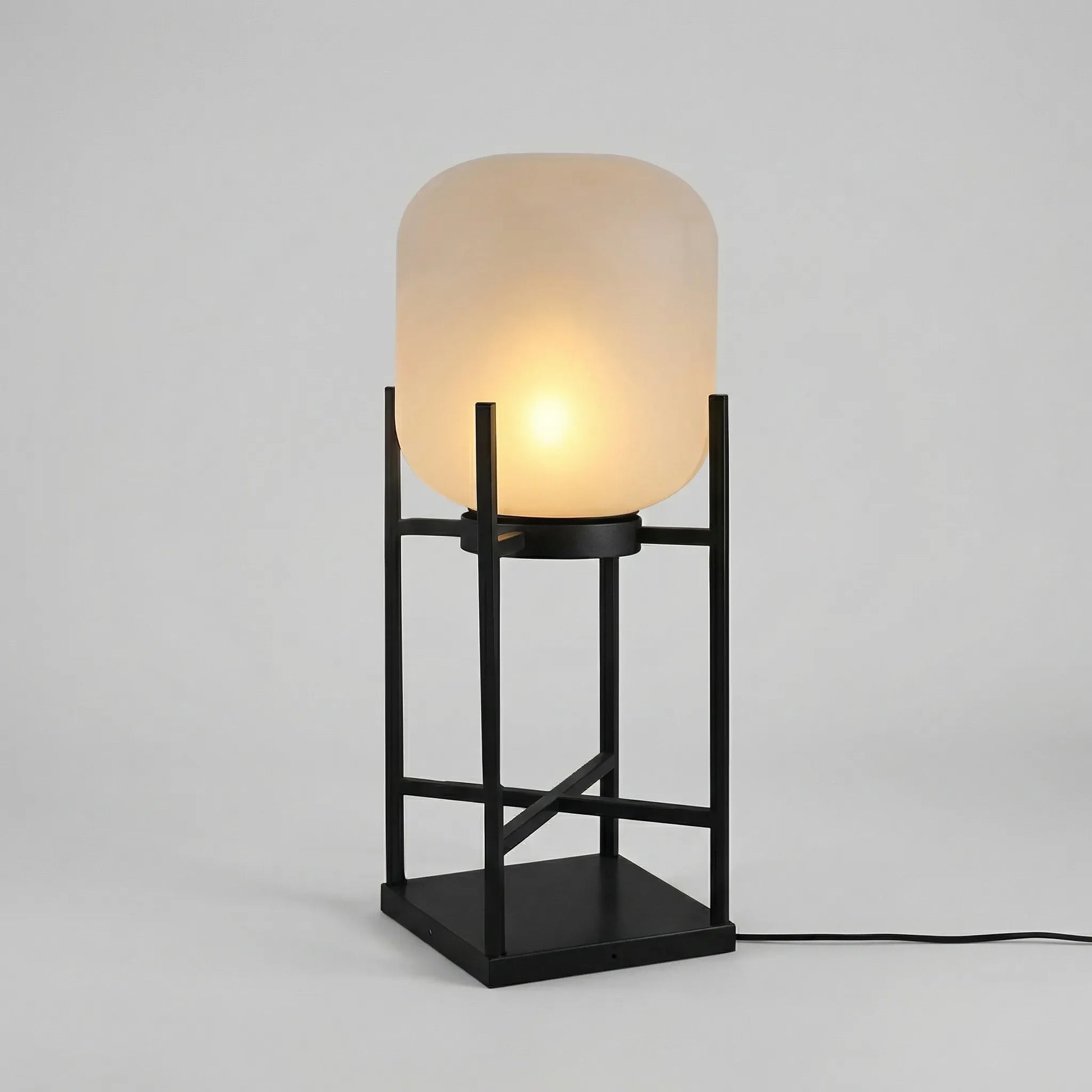 Modern Freestanding Garden Lamp -  Solanthre