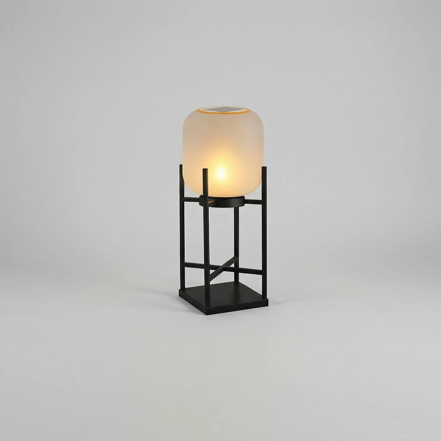 Modern Freestanding Garden Lamp -  Solanthre
