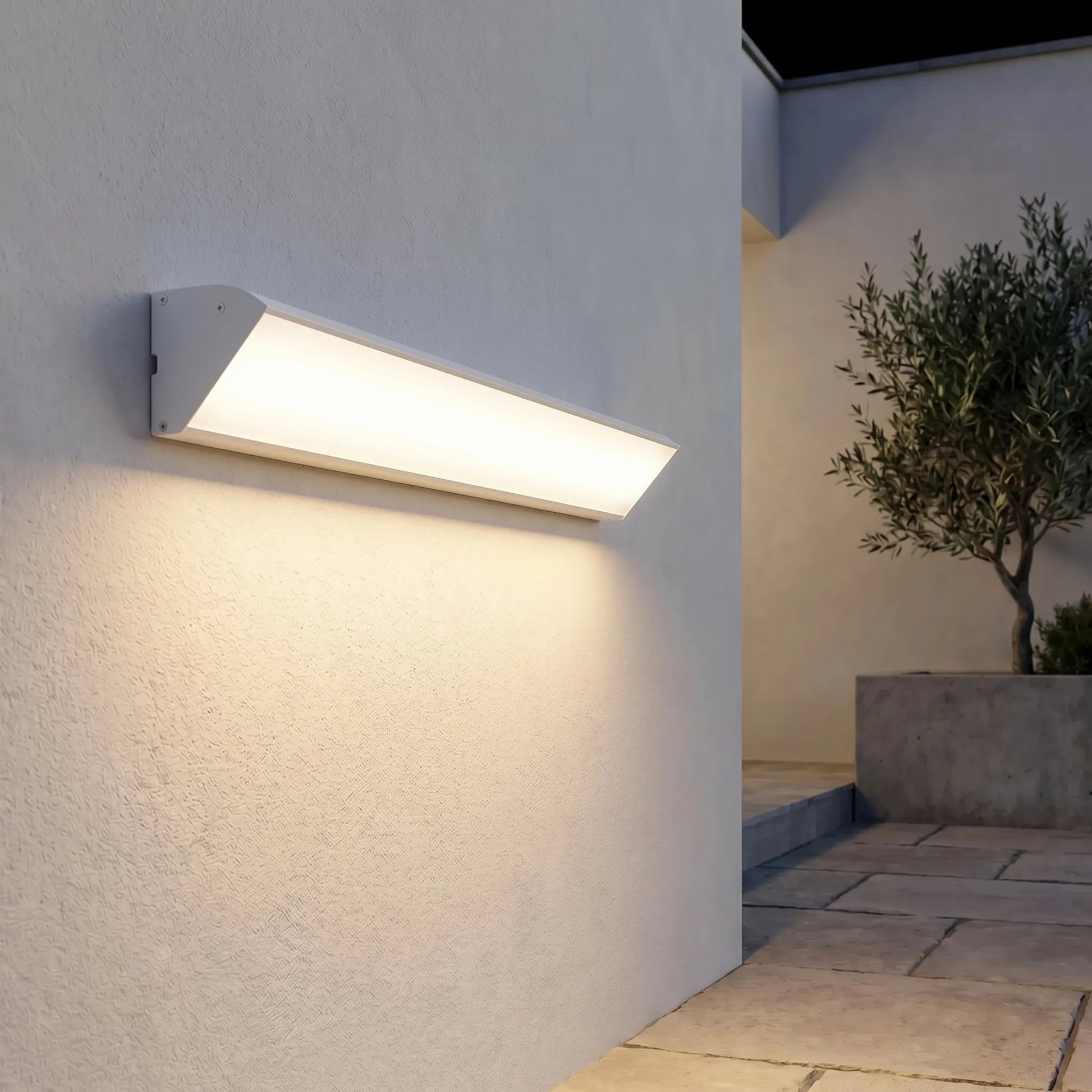 Modern LED Outdoor Wall Light -  Courtyara