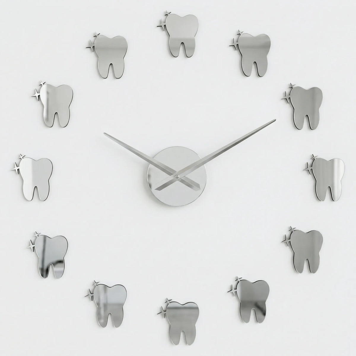 Moderne Wanduhr Mit Spiegeleffekt - DentiqueClock