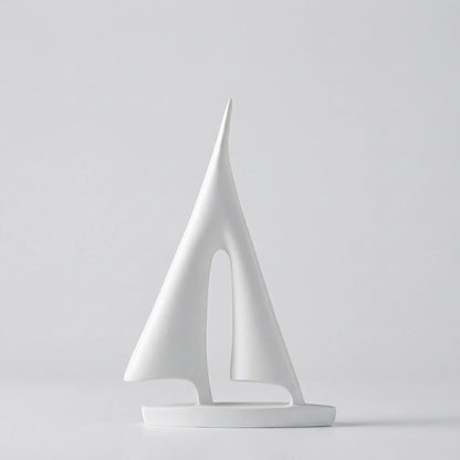 Moderne Zeilbootsculptuur In Minimalistische Stijl - Mareviso
