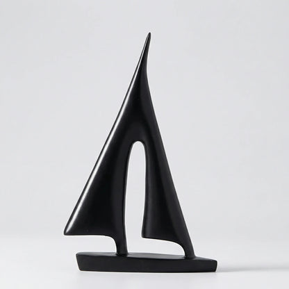 Moderne Zeilbootsculptuur In Minimalistische Stijl - Mareviso