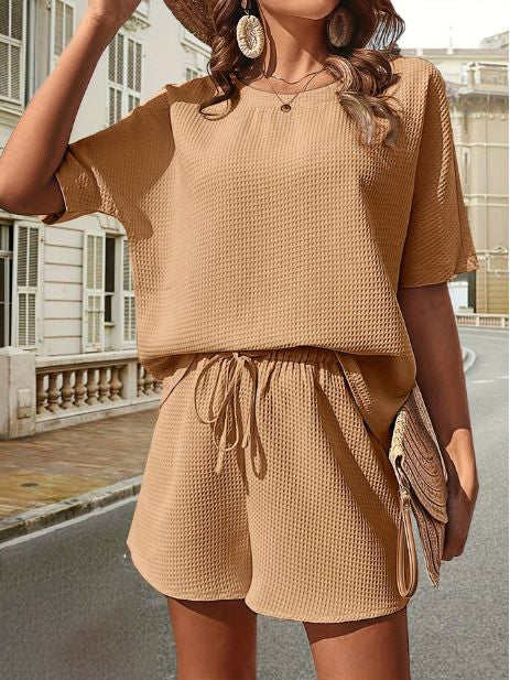 Lässiges Damen-Sommer-Set mit Top und Shorts – Ninae
