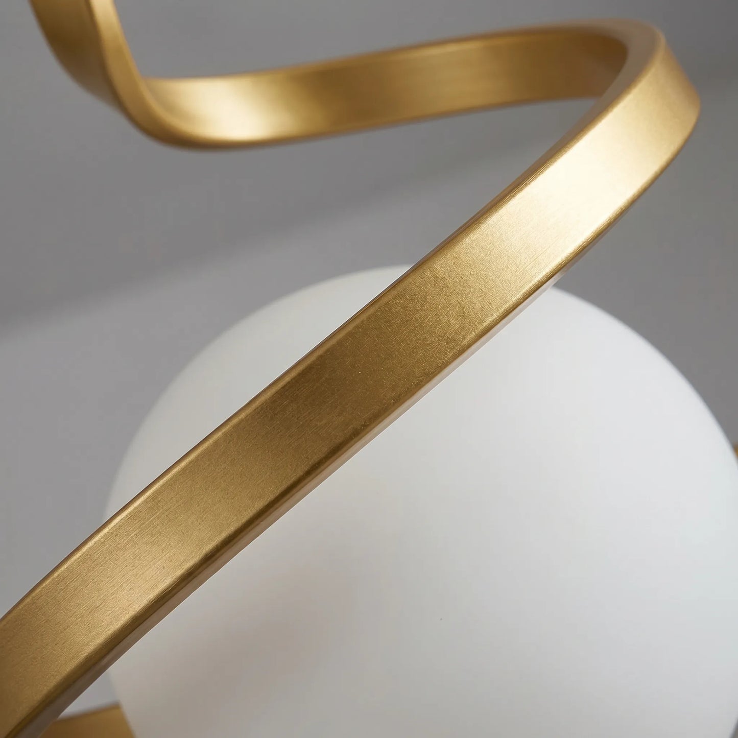 Nordic-Style Spiral Ceiling Lamp -  Spiralux