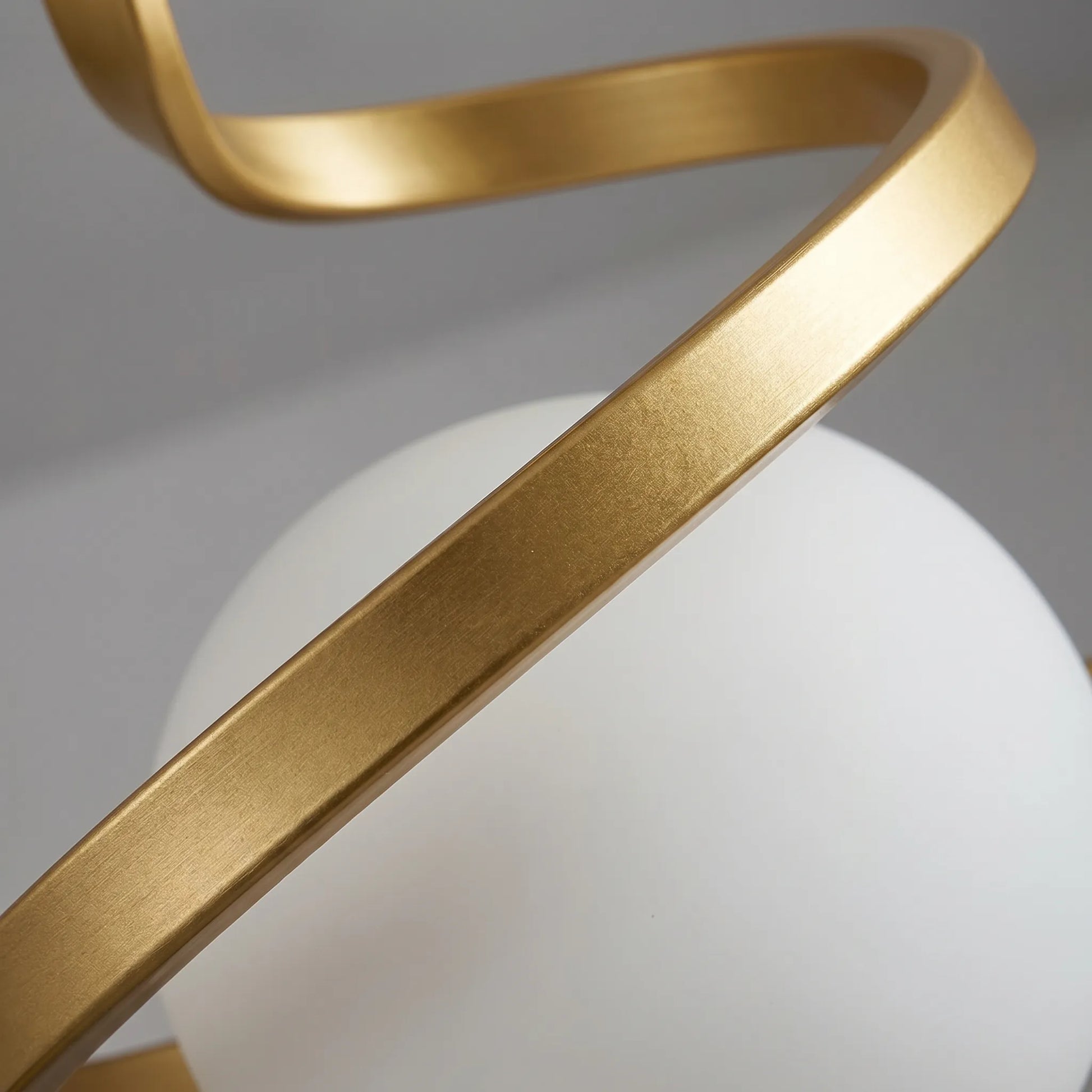 Nordic-Style Spiral Ceiling Lamp -  Spiralux