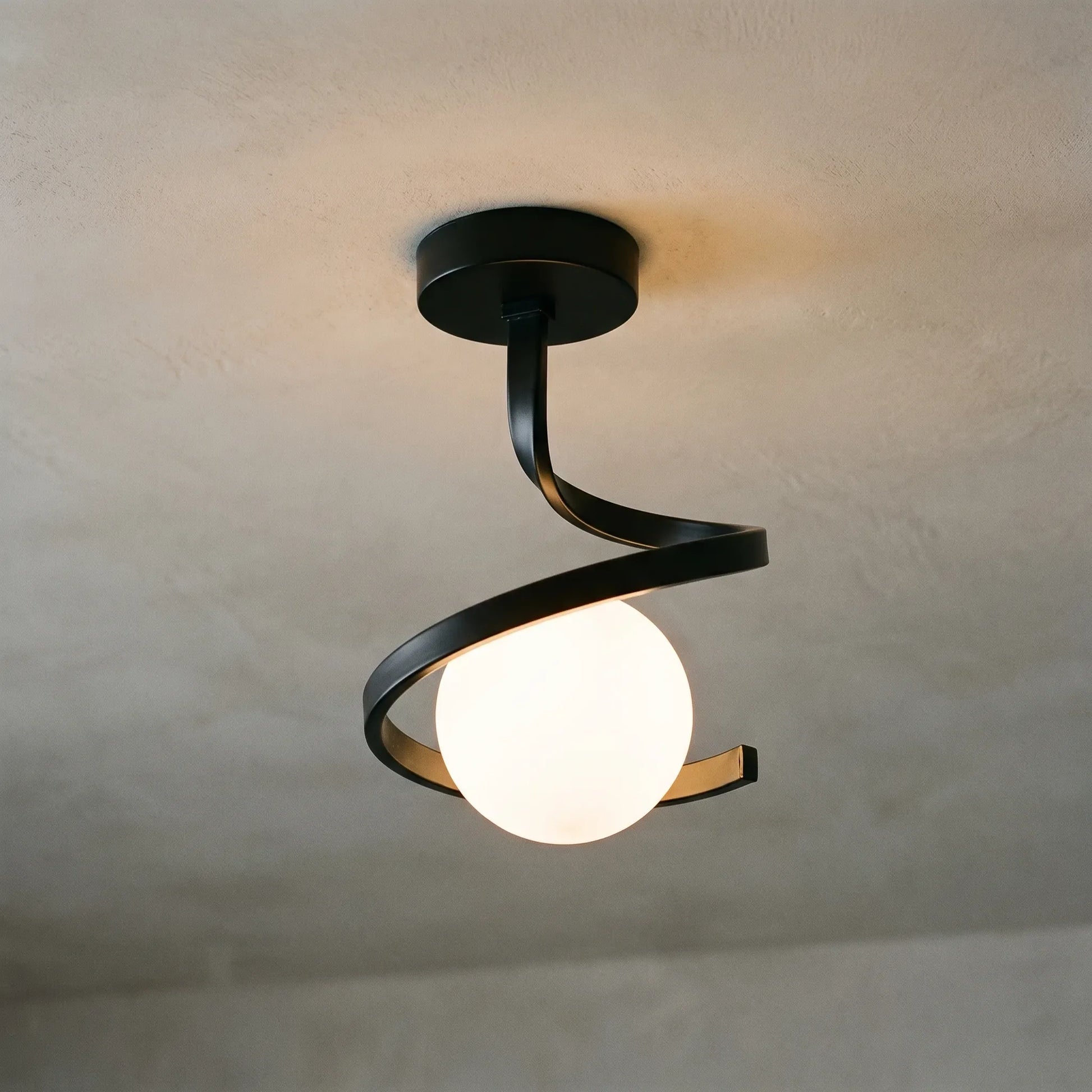 Nordic-Style Spiral Ceiling Lamp -  Spiralux