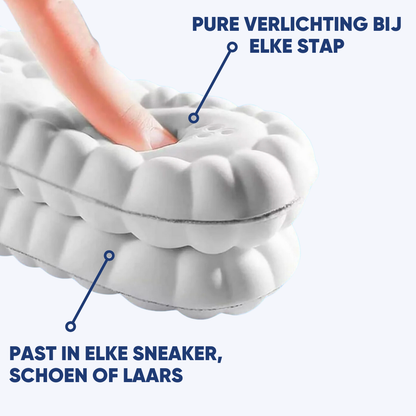 Weiße orthopädische Einlegesohle, weiches Material, ideal für Sneaker und Stiefel.