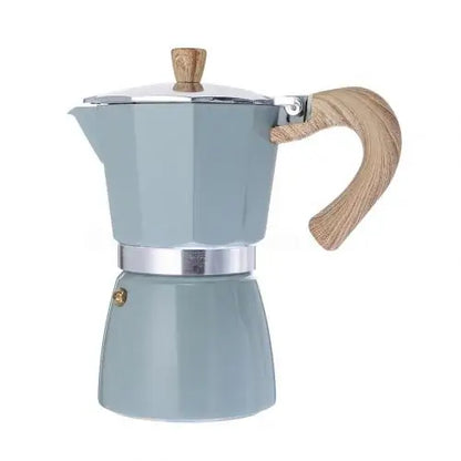 Graue Espressokanne aus Aluminium mit Holzgriff, stilvolles Design, für Herdplatten geeignet.