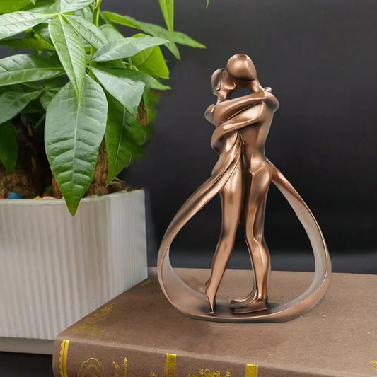 Bronzeskulptur Paar umarmt sich, romantische Kuss-Statue, moderne Kunst, Wohnaccessoire.