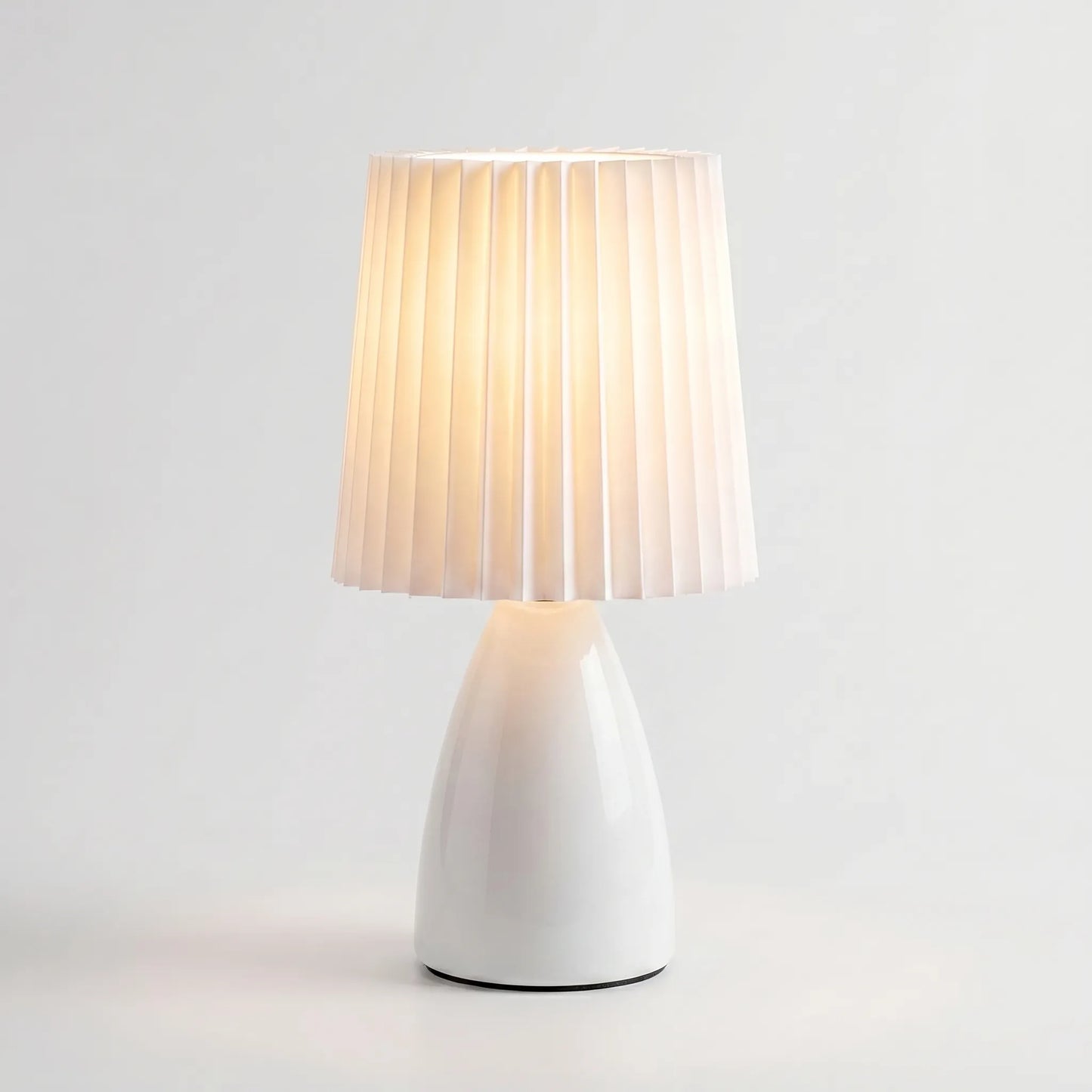 Pleated Fabric Shade Table Lamp -  Lumeplé