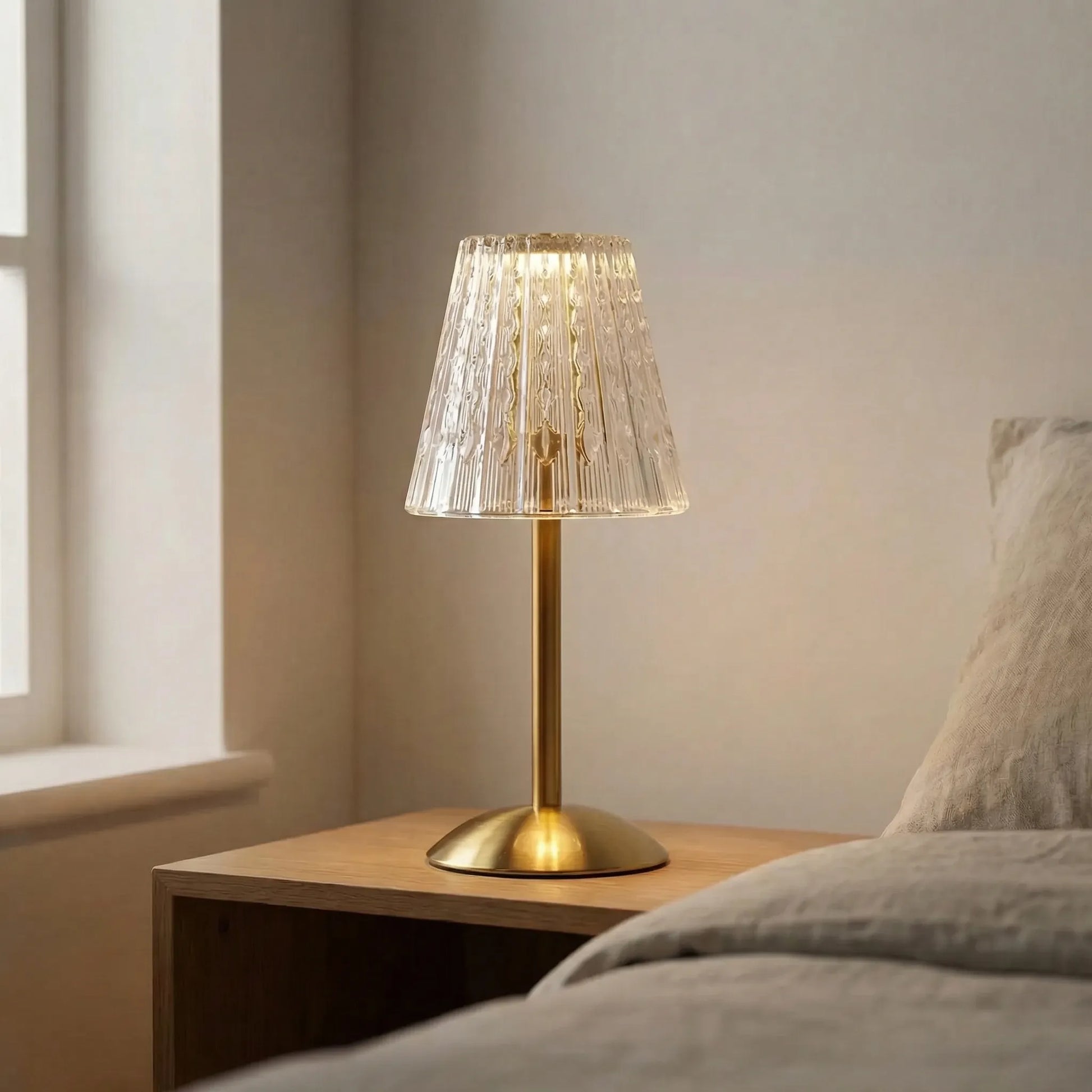 Portable Minimalist Accent Lamp -  Clariva