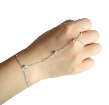 Silberne Handkette mit Ring, 925er Sterlingsilber, Damen-Schmuck, elegantes Design.